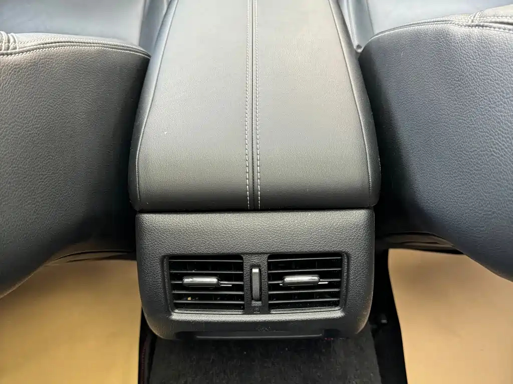 NISSAN TEANA 2022