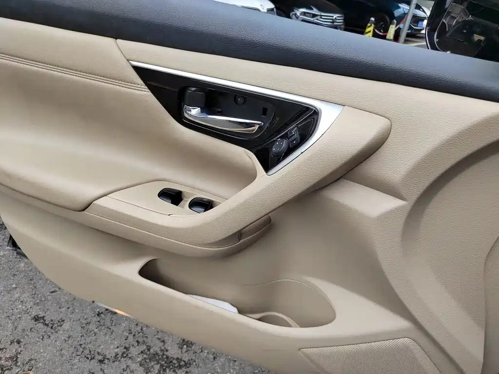 NISSAN TEANA 2018