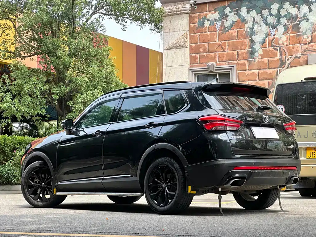 ZHONGHUA V7 2020