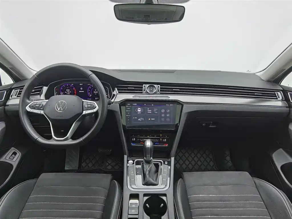 VOLKSWAGEN MAGOTAN 2022