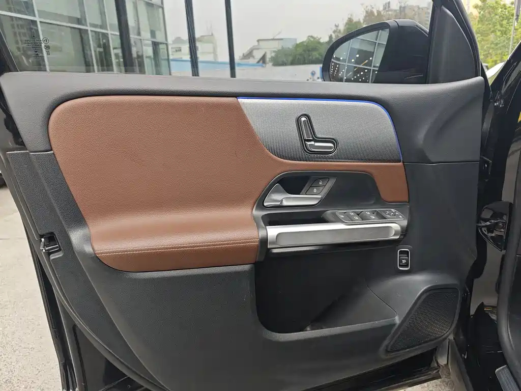 MERCEDES BENZ GLB 2022