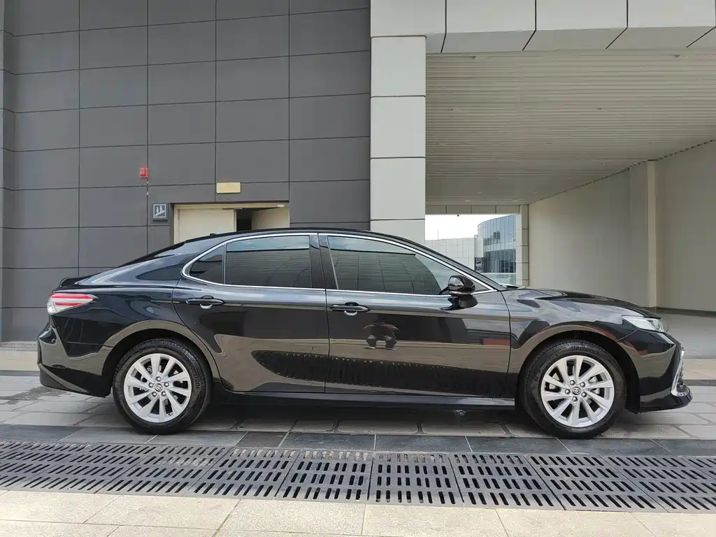 TOYOTA CAMRY 2022
