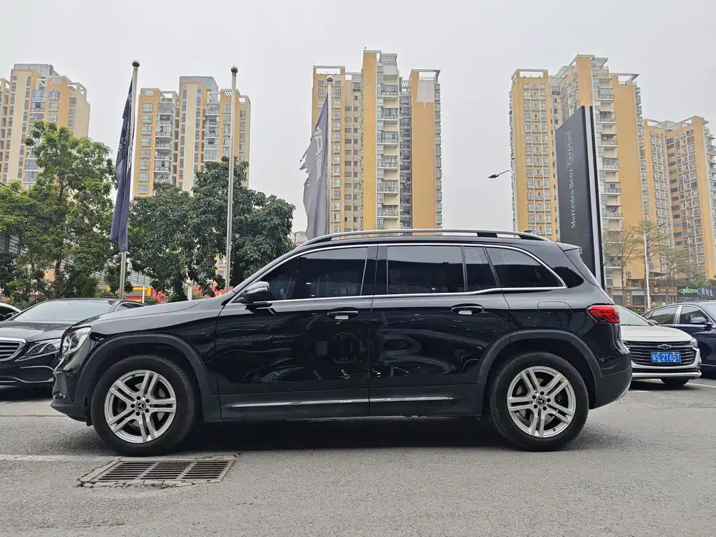 MERCEDES BENZ GLB 2022
