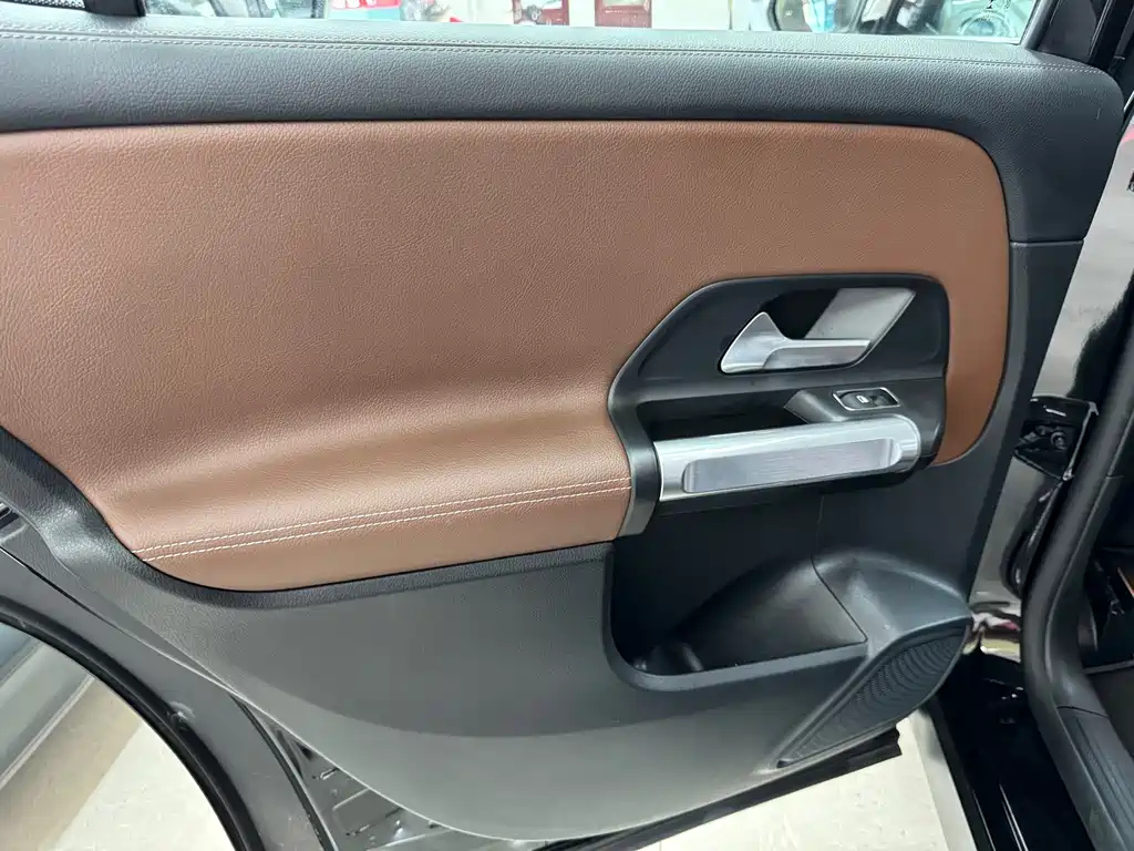 MERCEDES BENZ GLB 2022