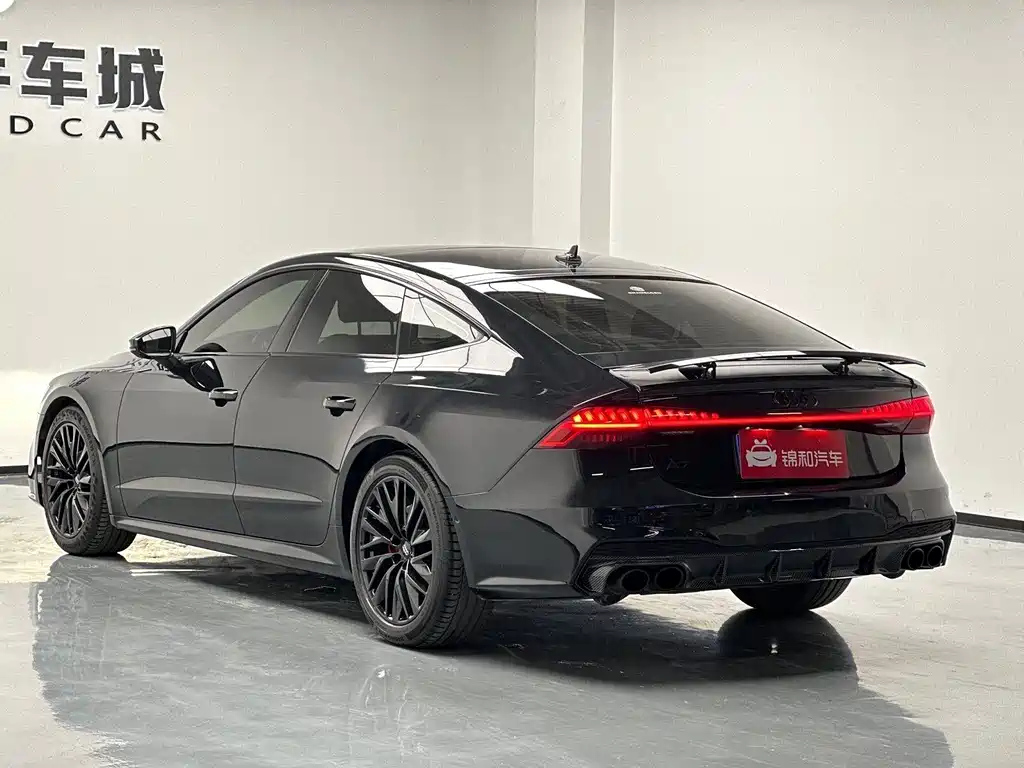 AUDI A7 2022