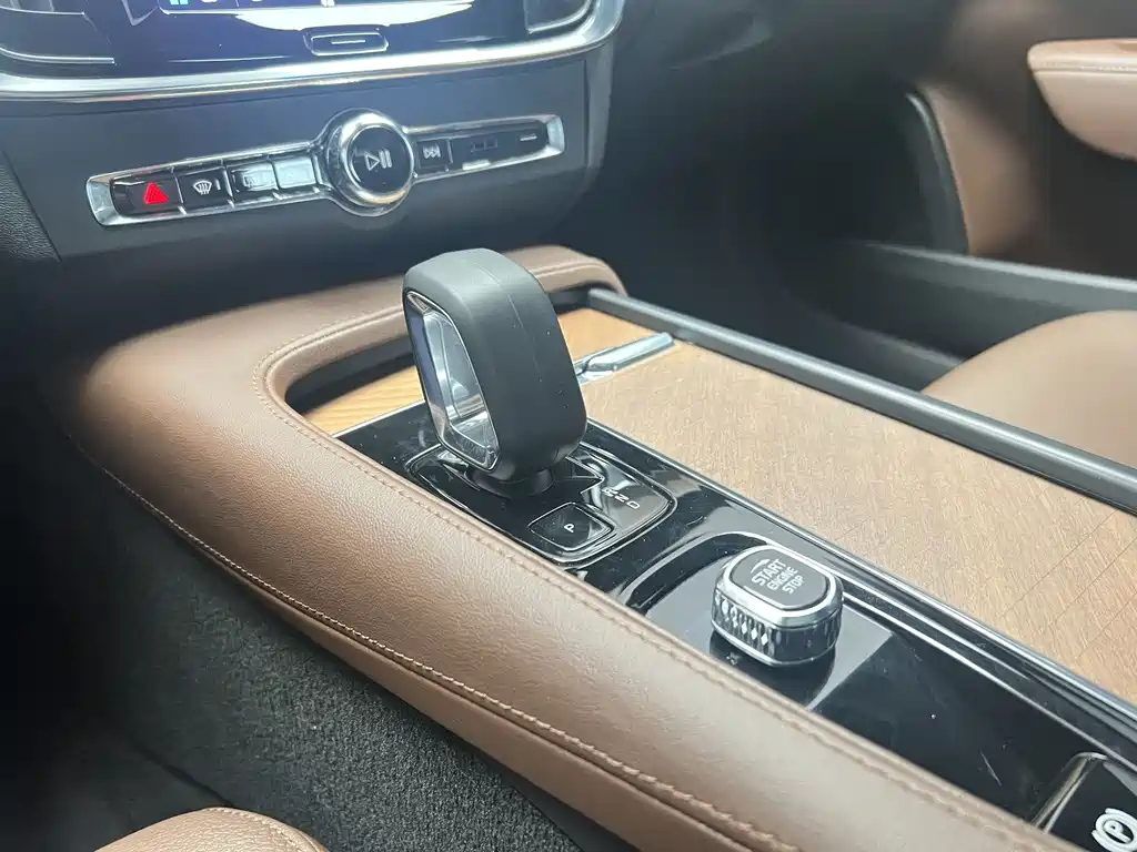 VOLVO S90 2022