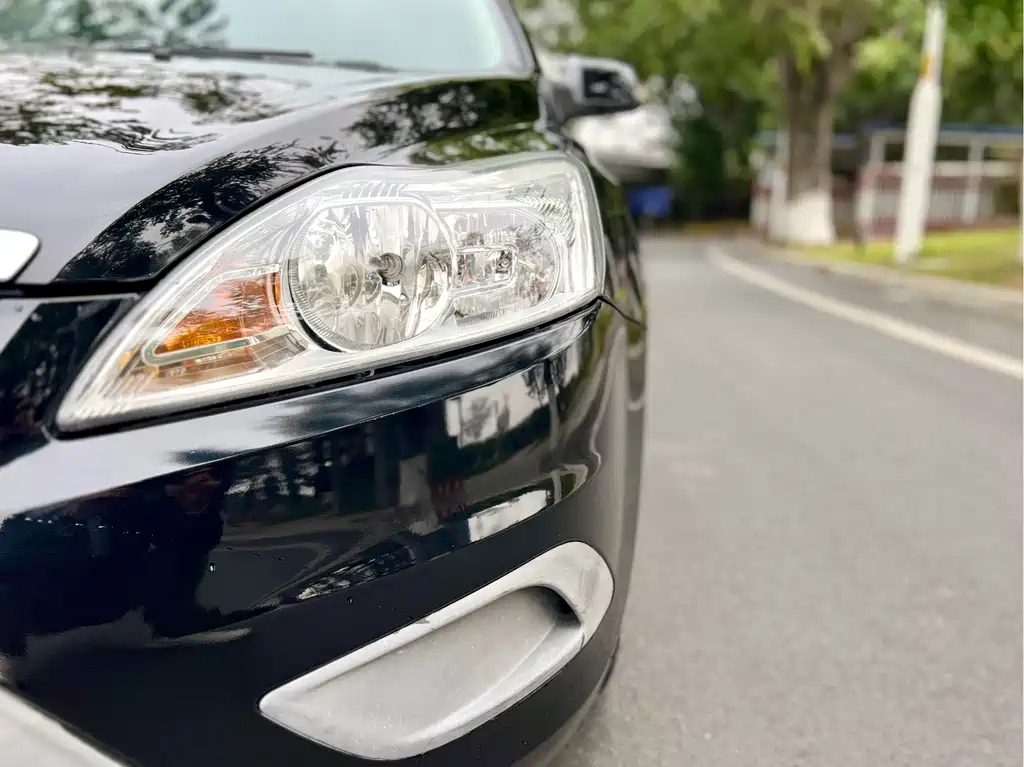 FORD FOCUS 2011