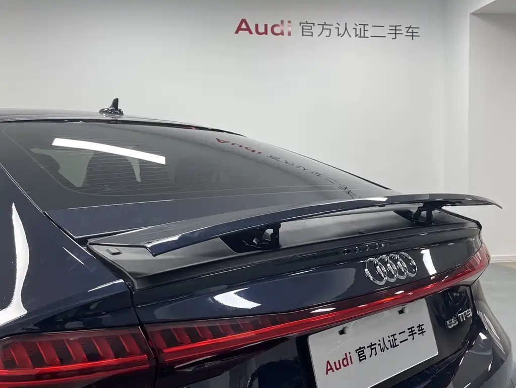 AUDI A7 2022