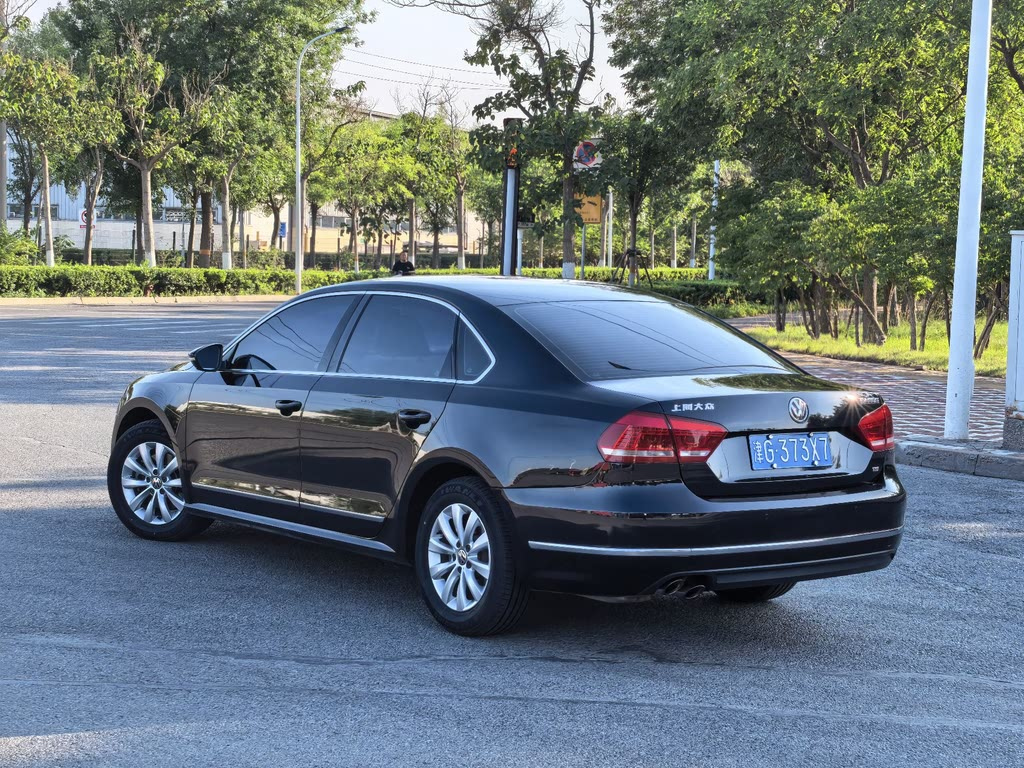 VOLKSWAGEN PASSAT 2014