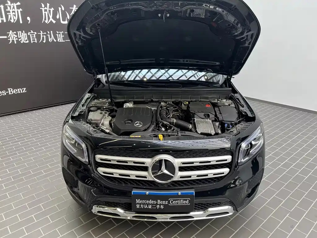 MERCEDES BENZ GLB 2023