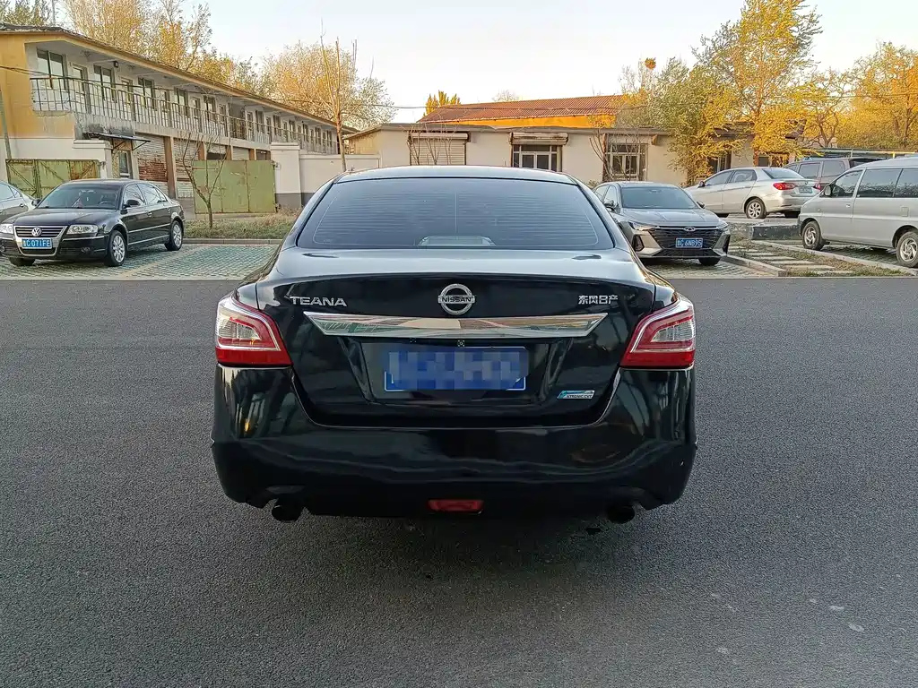 NISSAN TEANA 2016