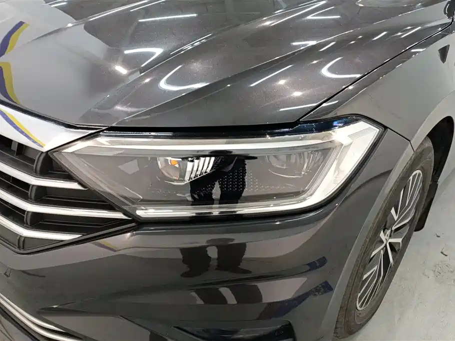 VOLKSWAGEN SAGITAR 2021