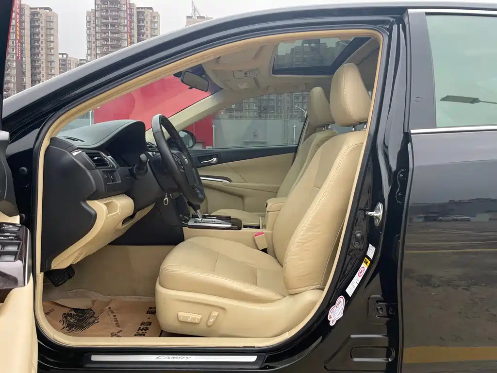 TOYOTA CAMRY 2016
