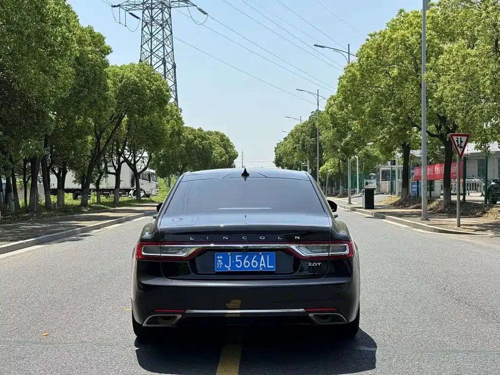 LINCOLN CONTINENTAL 2020