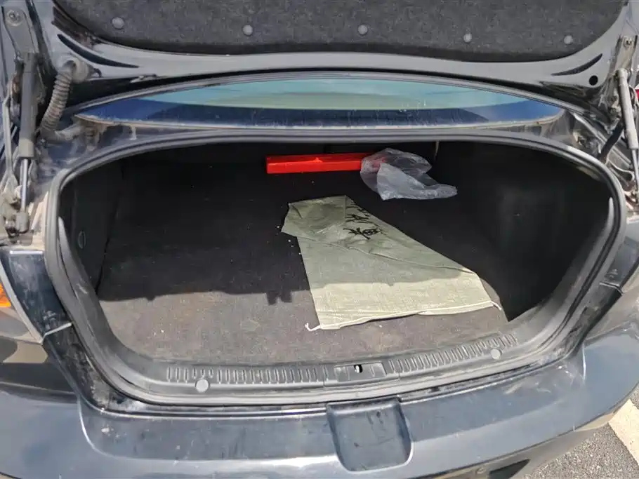 MAZDA 3 2010