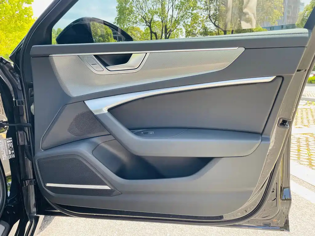 AUDI A6L 2023