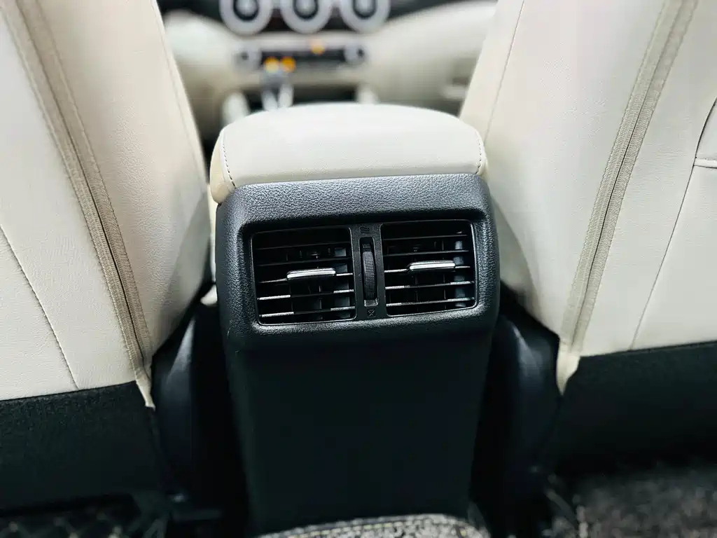 NISSAN SYLPHY 2020
