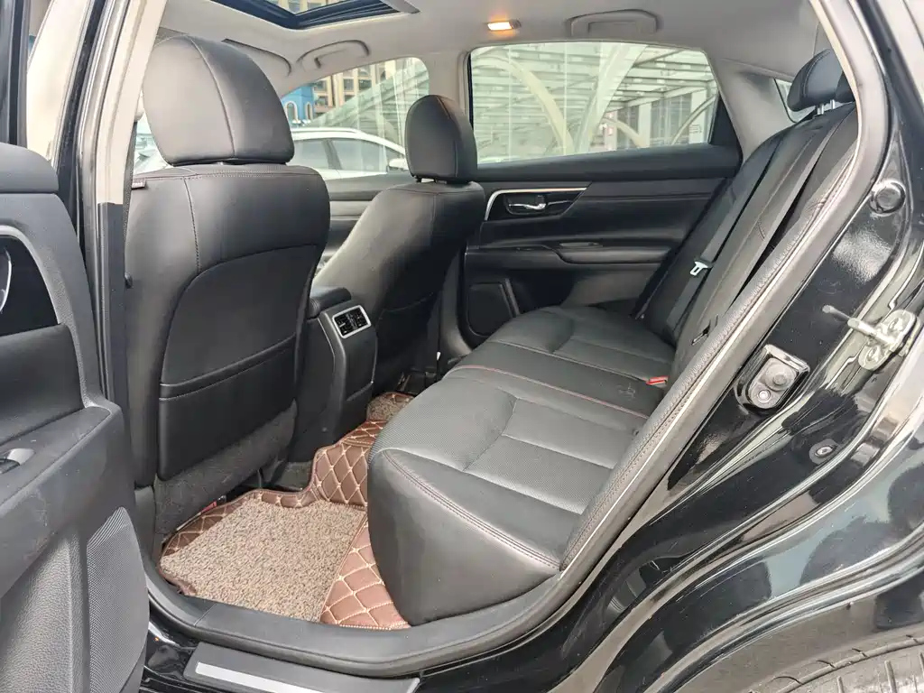 NISSAN TEANA 2017