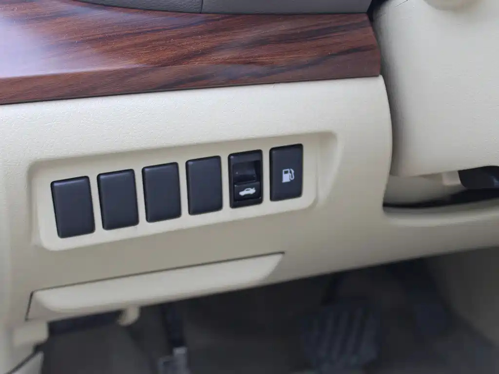NISSAN TEANA 2009