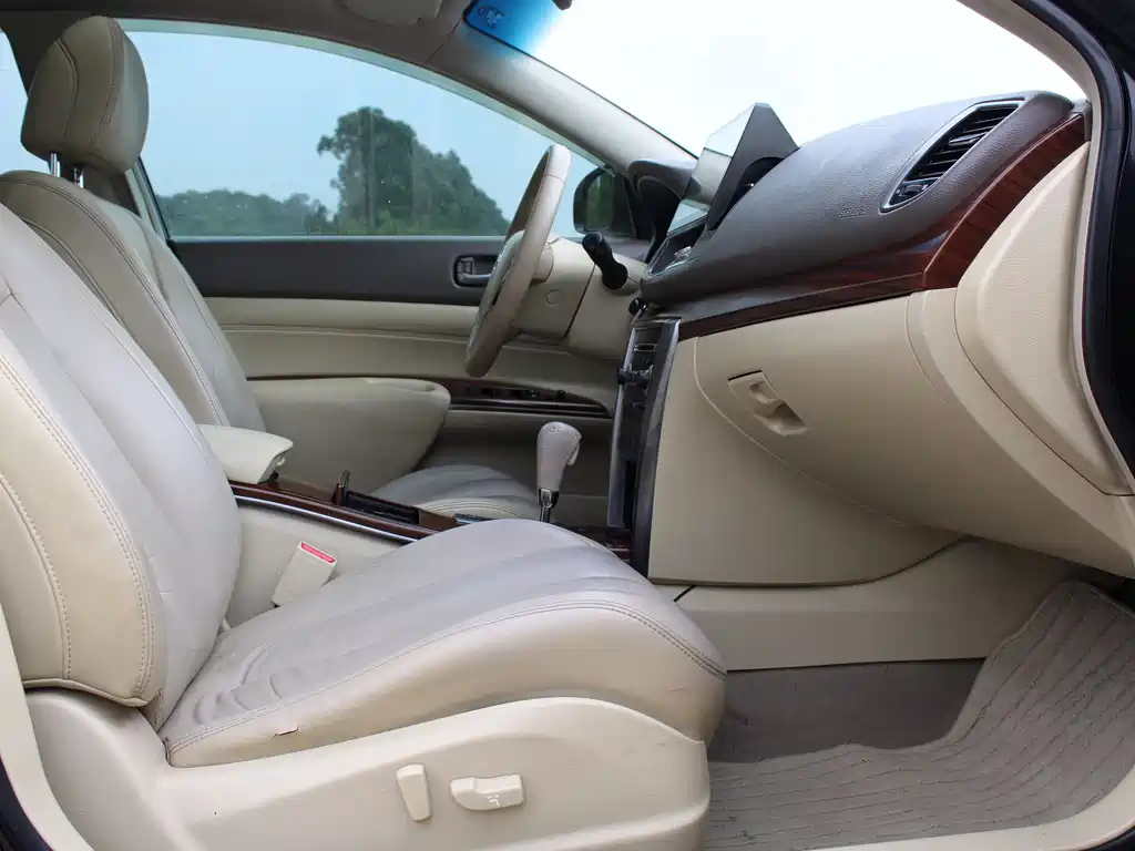 NISSAN TEANA 2009
