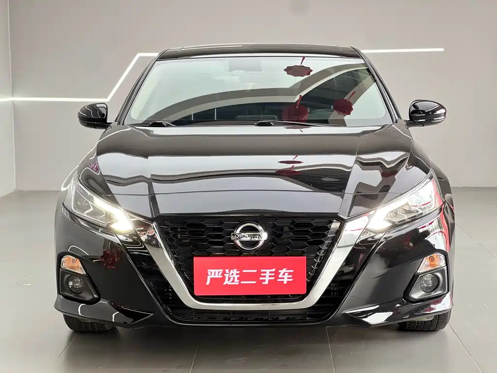 NISSAN TEANA 2022