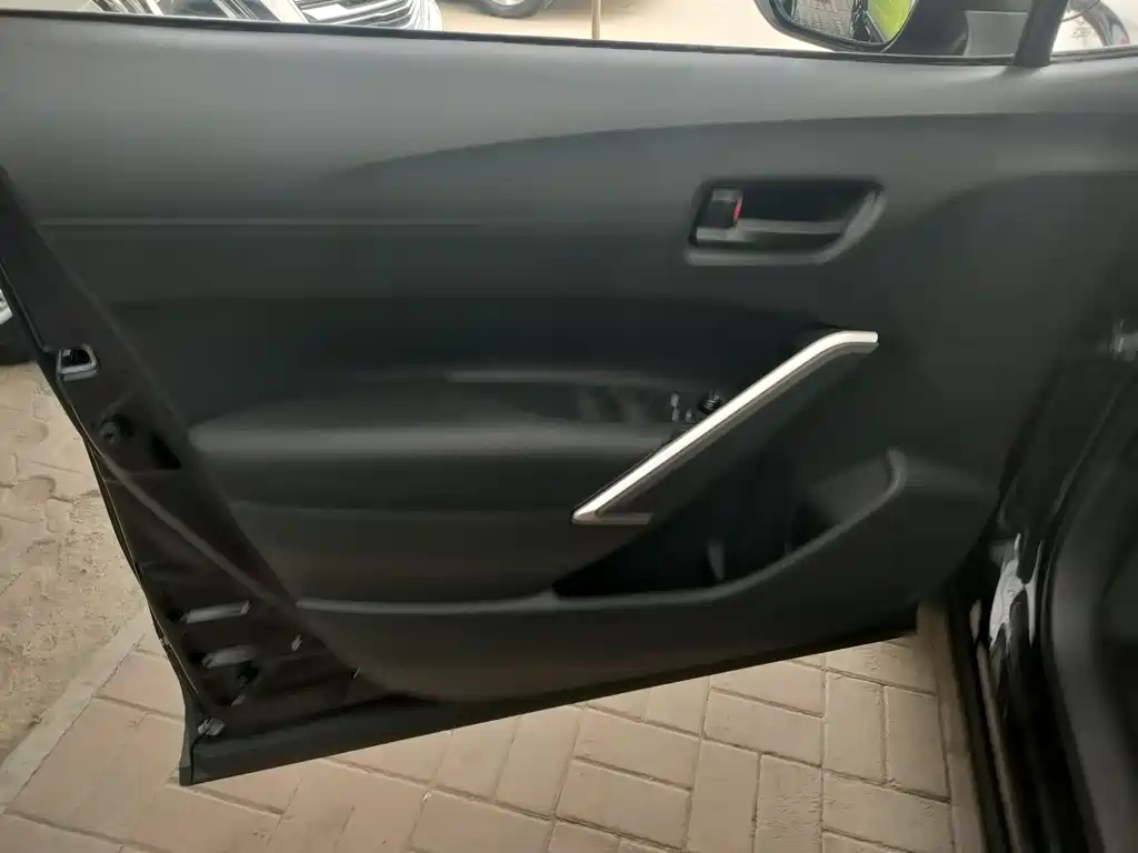 TOYOTA COROLLA CROSS 2024