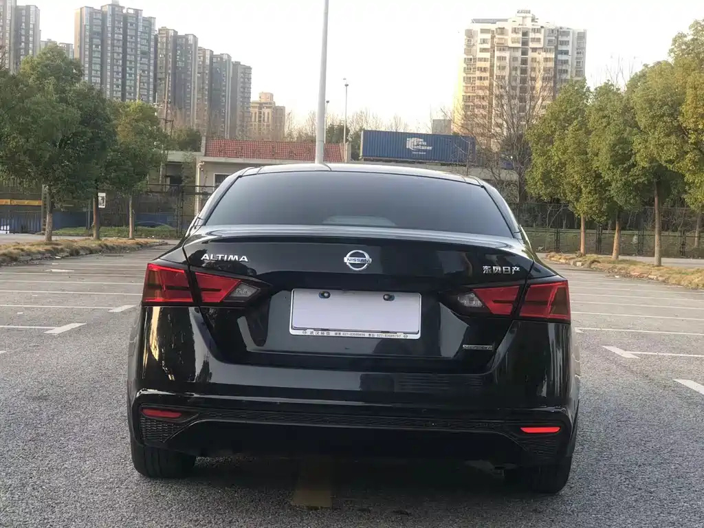 NISSAN TEANA 2021