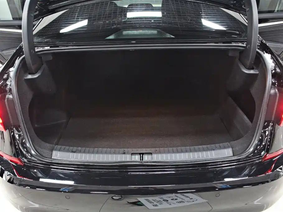 VOLKSWAGEN PASSAT 2022