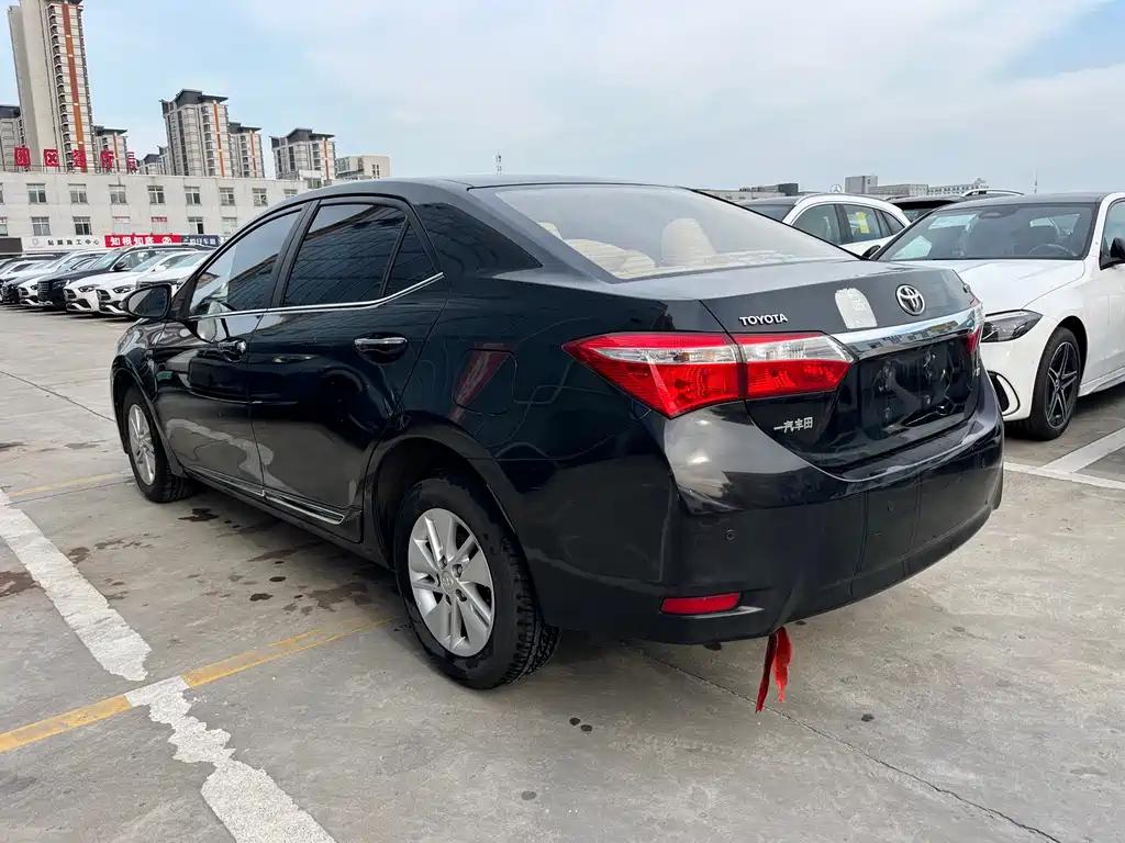TOYOTA COROLLA 2014