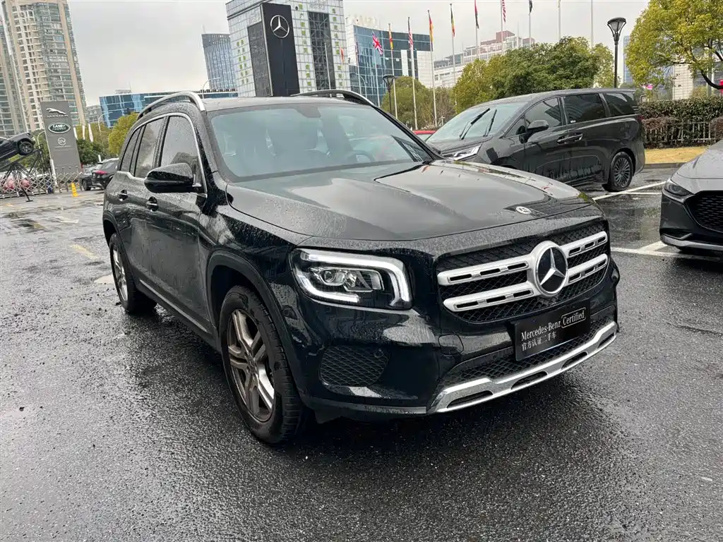 MERCEDES BENZ GLB 2023