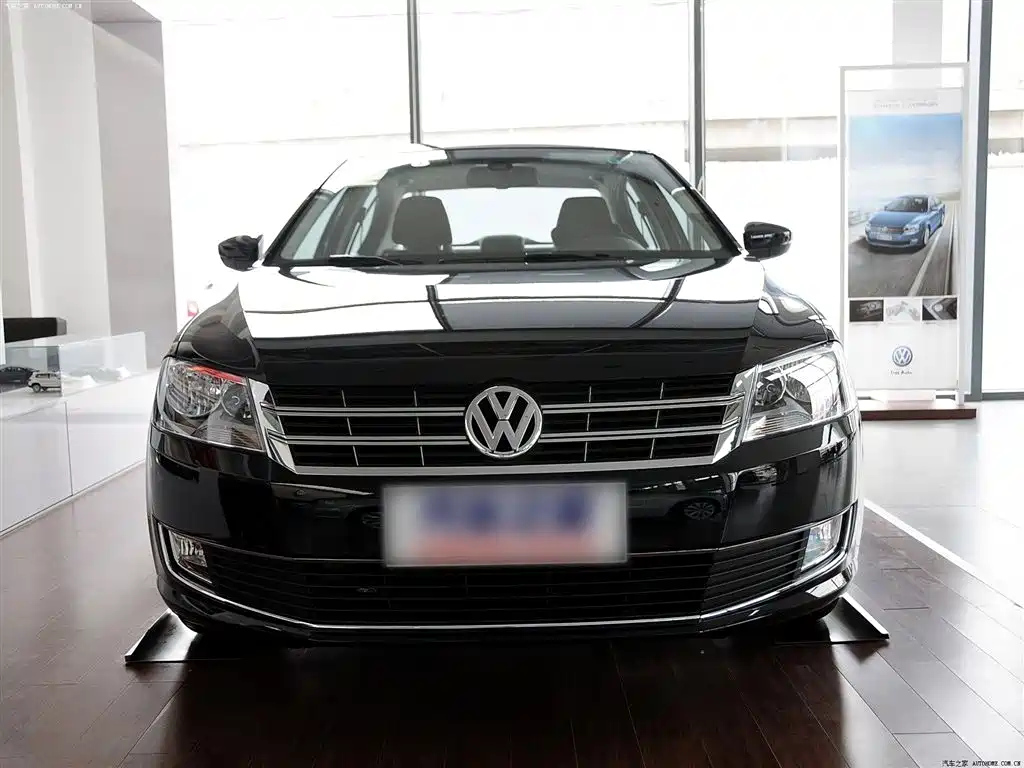 VOLKSWAGEN LAVIDA 2013