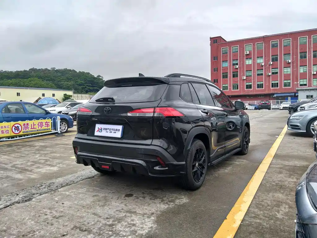 TOYOTA COROLLA CROSS 2024