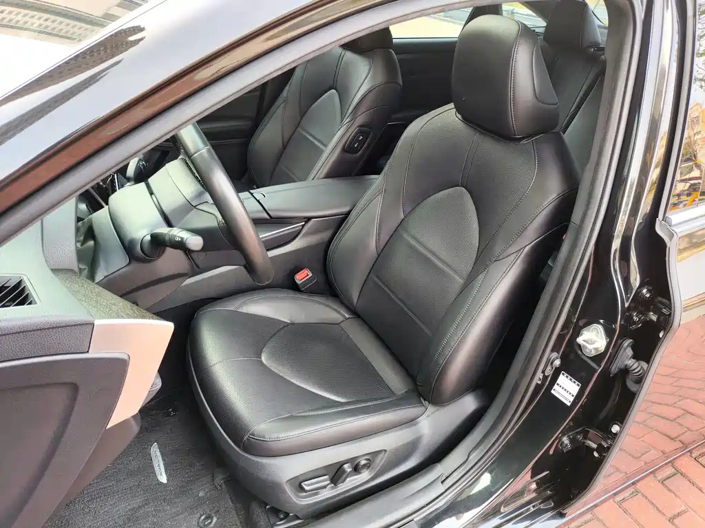 TOYOTA AVALON 2020