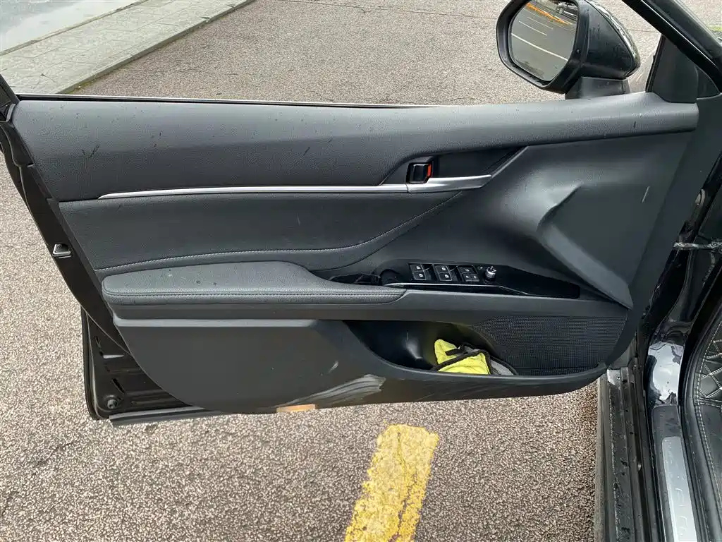 TOYOTA CAMRY 2018