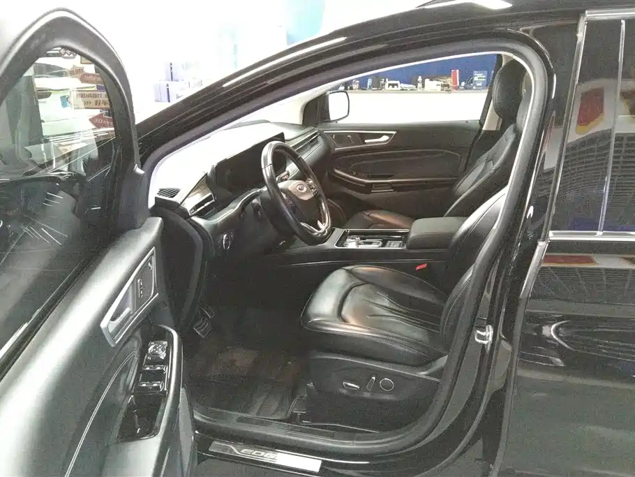 FORD EDGE 2021