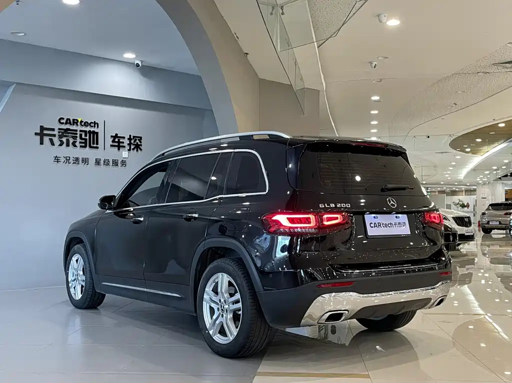 MERCEDES BENZ GLB 2021