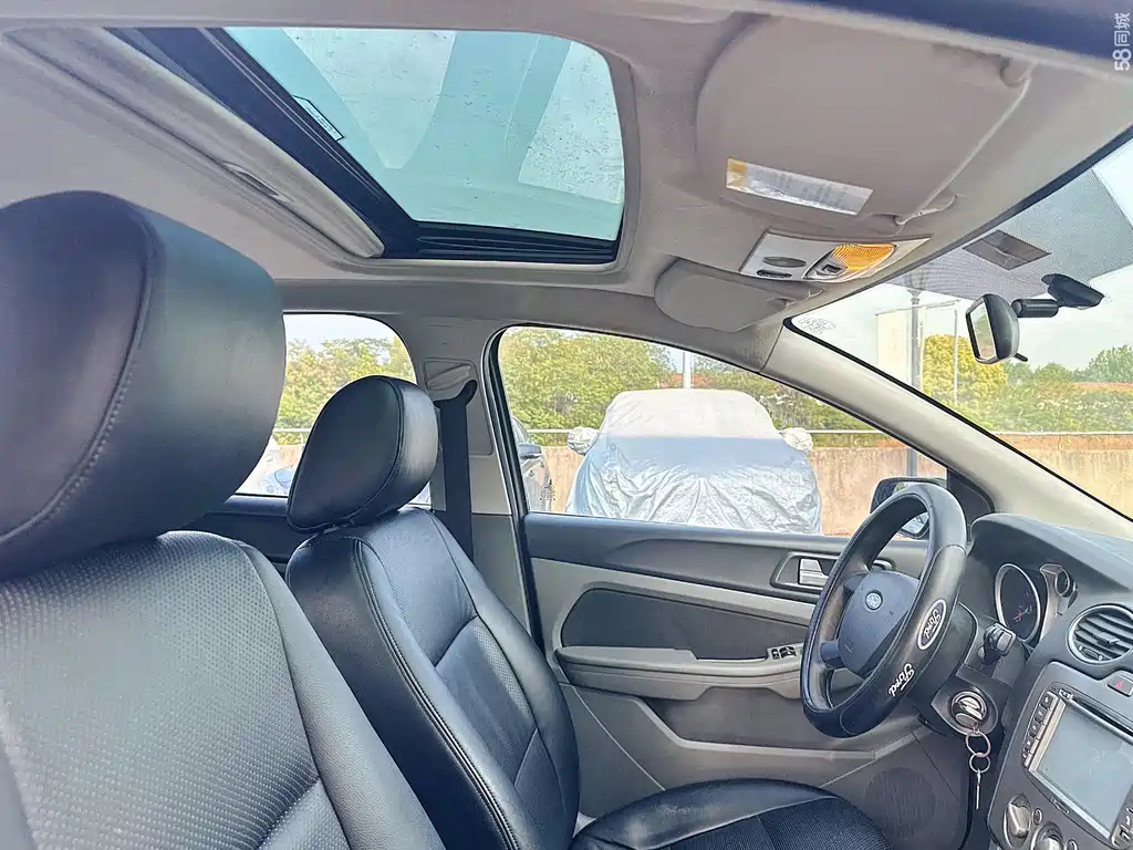 FORD FOCUS 2011