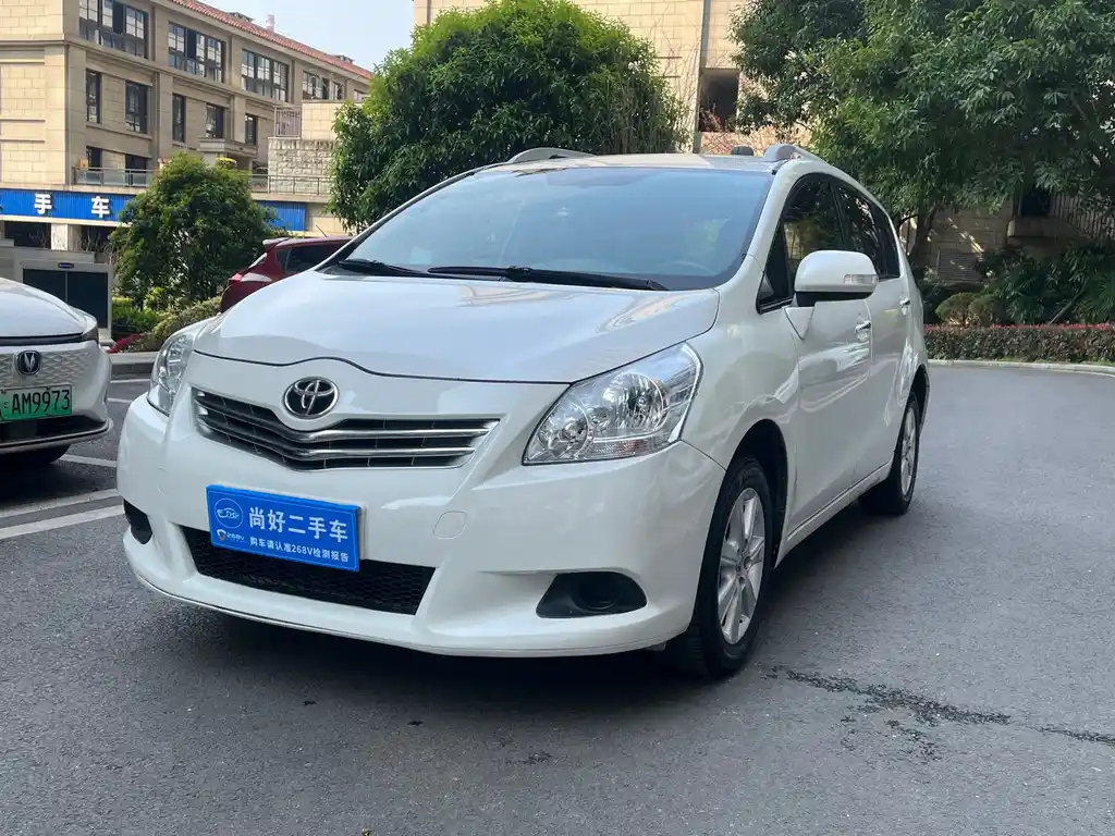 TOYOTA ESCAPE 2011