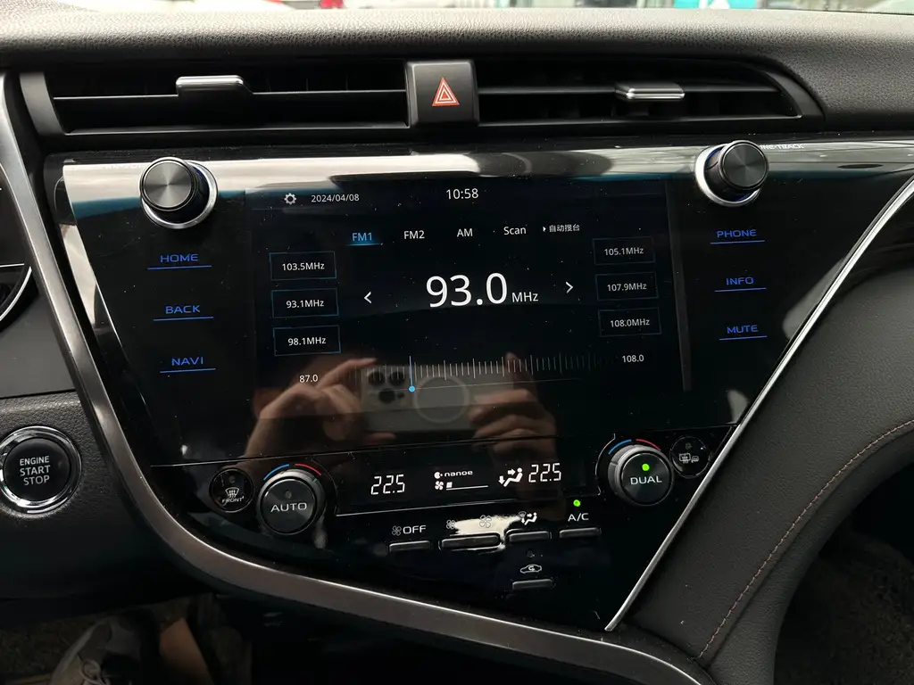 TOYOTA CAMRY 2020