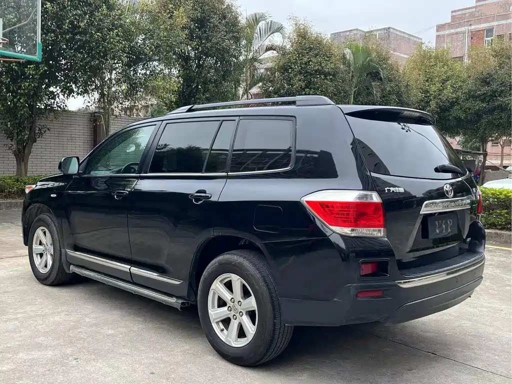 TOYOTA HIGHLANDER 2012