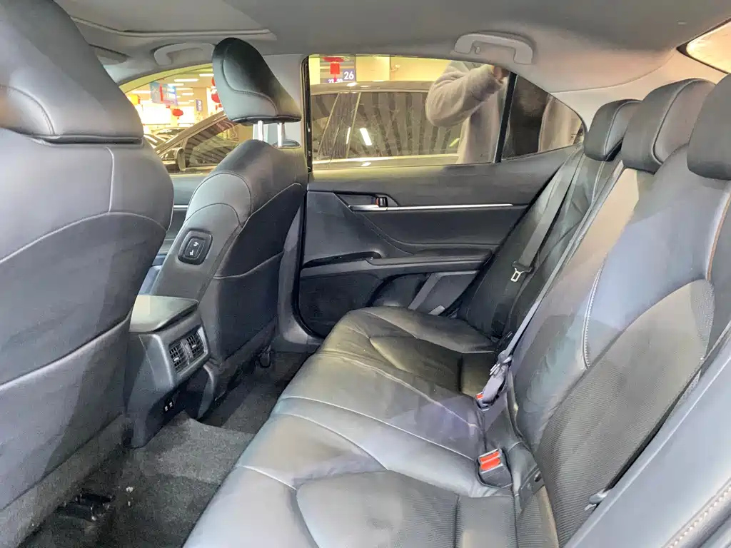 TOYOTA CAMRY 2018