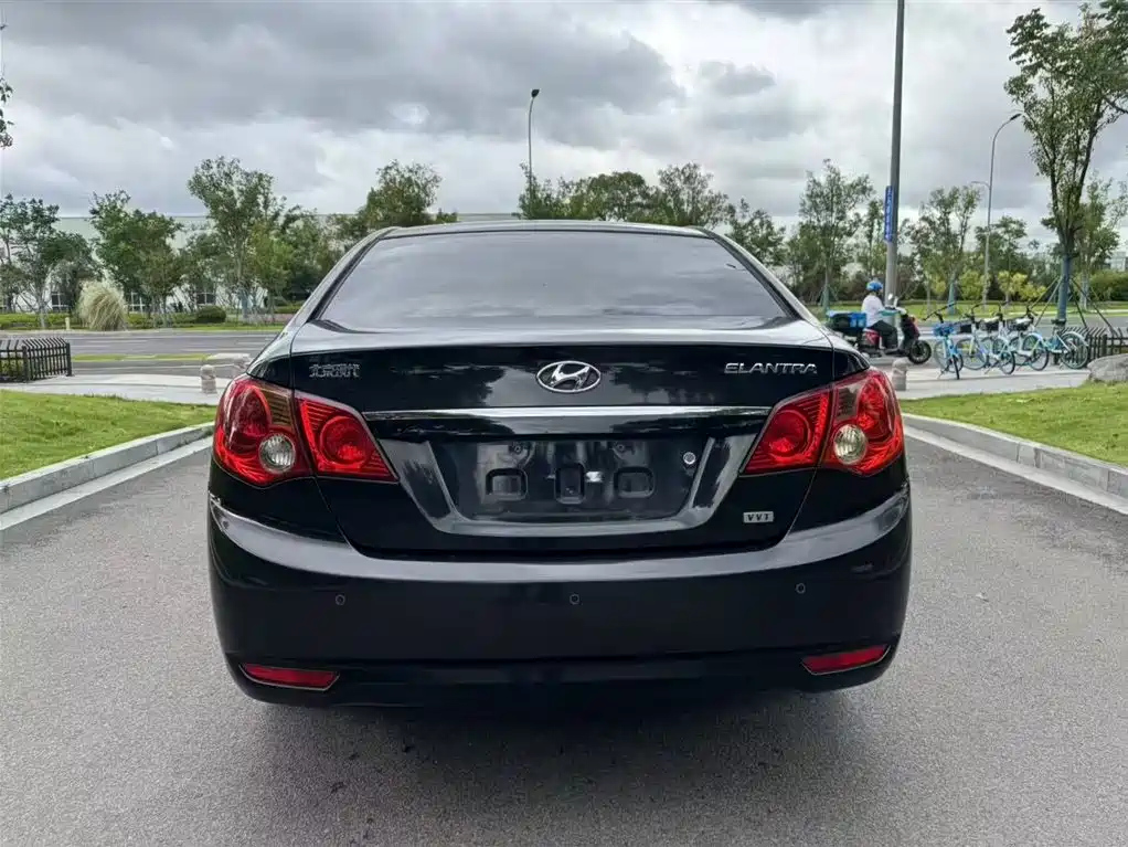 HYUNDAI CELESTA 2010