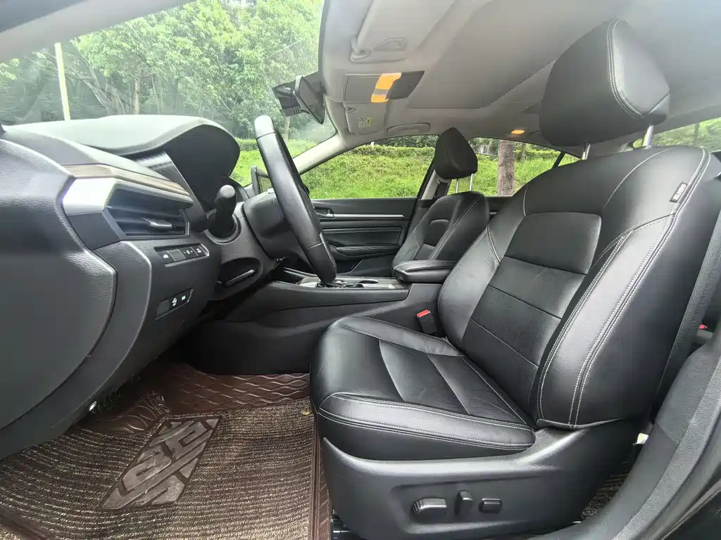 NISSAN TEANA 2021