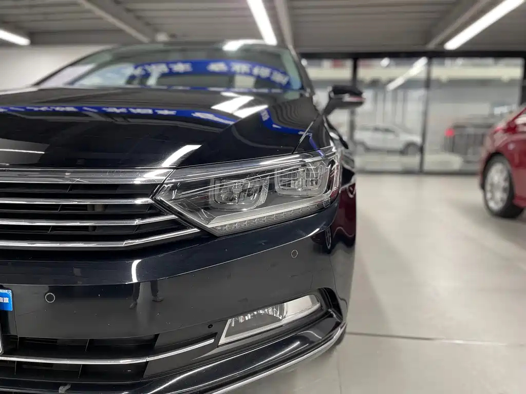 VOLKSWAGEN MAGOTAN 2020