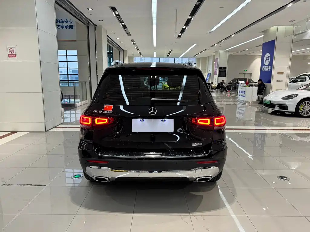 MERCEDES BENZ GLB 2021