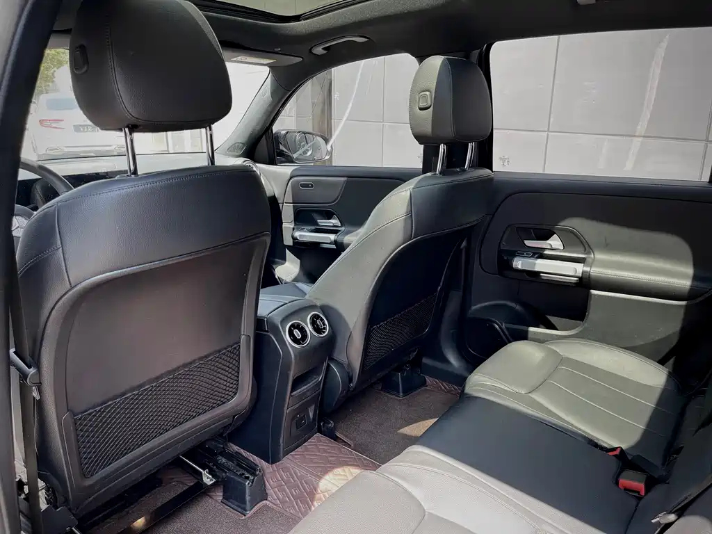 MERCEDES BENZ GLB 2022
