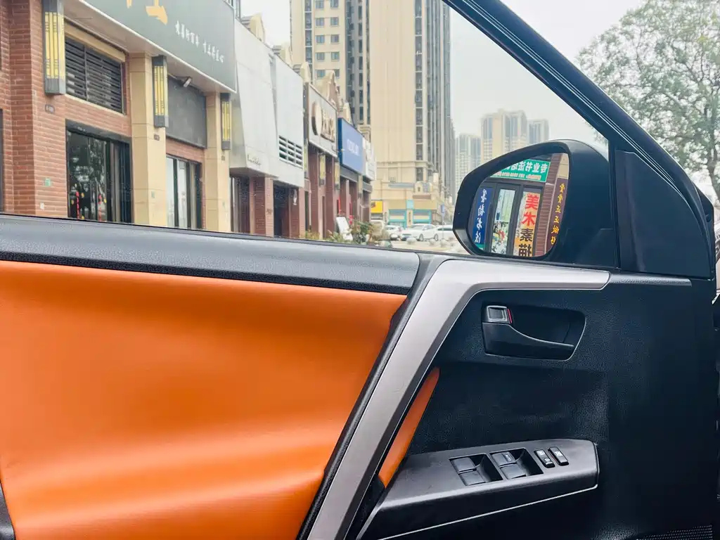 TOYOTA RAV4 RONGFANG 2017
