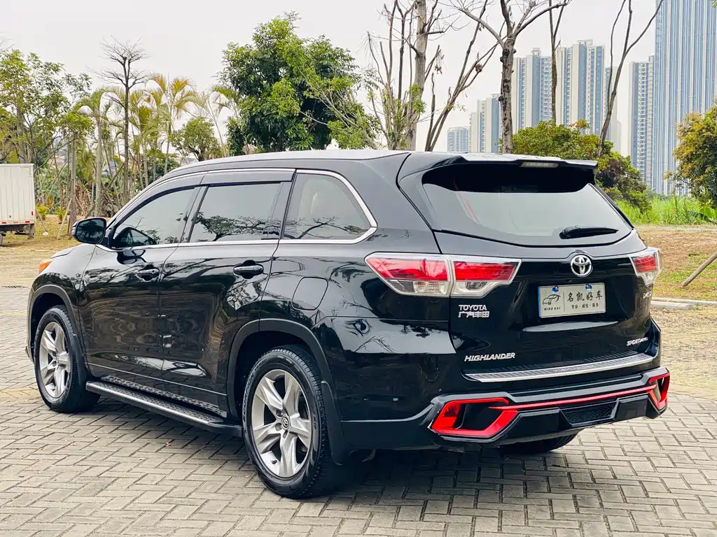 TOYOTA HIGHLANDER 2017