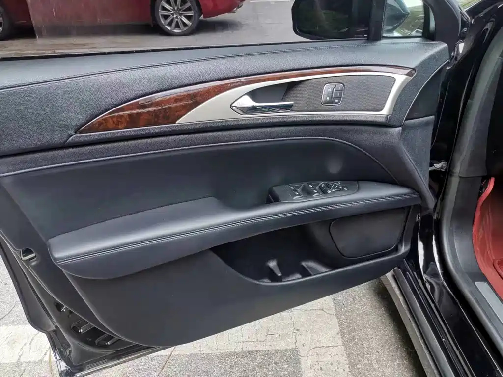 LINCOLN MKZ 2018