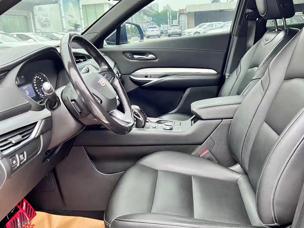 CADILLAC XT4 2020